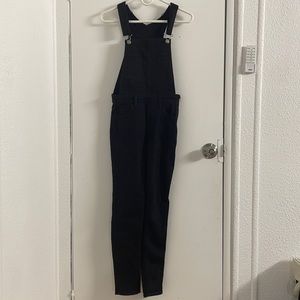 Black Levi’s Skinny Overalls/ Size 25
